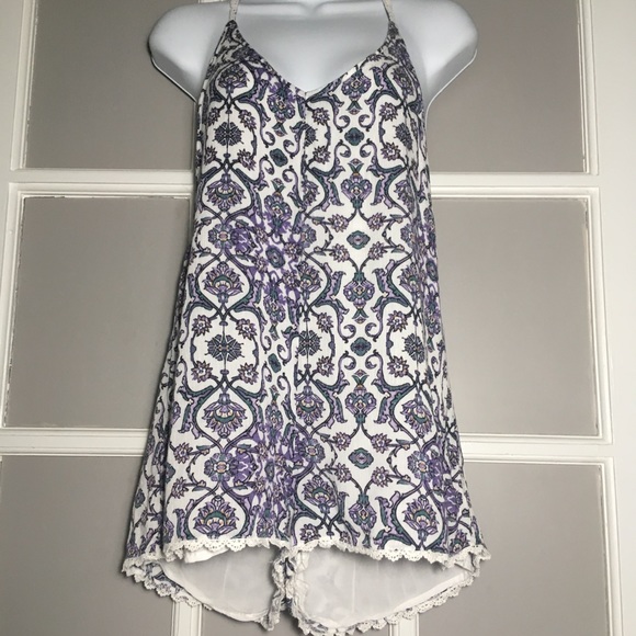 KENDALL & KYLIE  FLORAL ROMPER🌈 - Picture 2 of 8